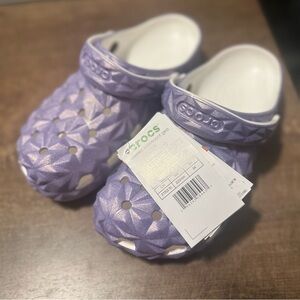 New with Tags size J3 Geometric Croc